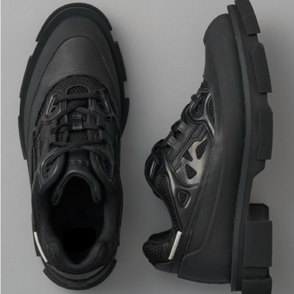 Male Both Paris runner black Euro 44